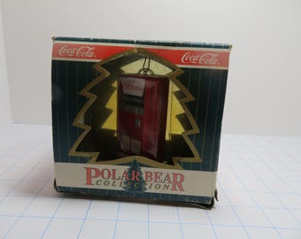 P 377 Polar Bear Collection 1996 Coke Machine Ornament New Old Stock
