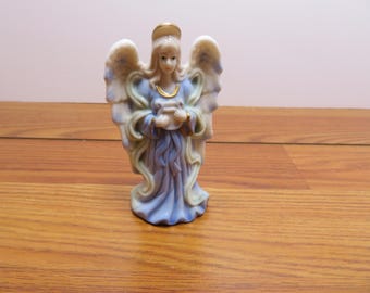 T 672 Vintage 1980 Porcelain Angel - Glossy Finish No Chips Or Cracks