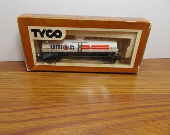 T 941 HO Tyco 1970's Union 76 #130 Tanker Well Weighted - Brand New Old Stock
