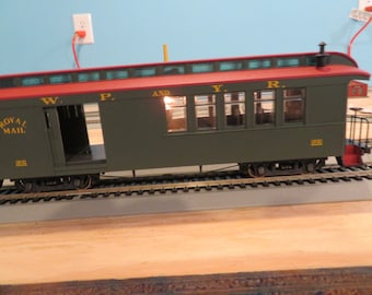 T 307 HO On30 Bachmann White Pass & Yukon Mail Car # 202 Lighted Car With (2) Sliding Doors Brand New Old Stock