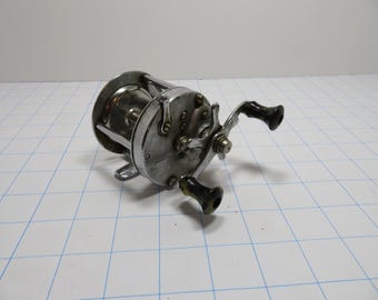 P 372 Vintage Shakespere Service 1944 Model GE Casting Fishing Reel With Smooth Action - Great Condition