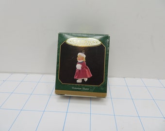 MH 300 Keepsake Ornament Victorian Skater 1997 Vintage Brand New