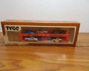 F 98 HO Tyco Vintage 1975 Auto Loader Train Car With (6) Cars - Well Weighted Brand New Old Stock