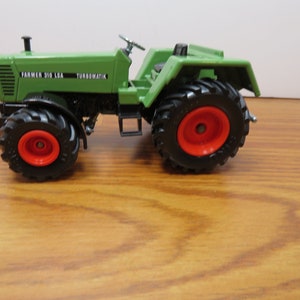 T 345 Siky Fendt 310 LSA Turbomatik Die Cast Tractor 5.25 Scale Vintage 2000 - Steering Wheel Turns Front Wheels - Made In Germany - Mint