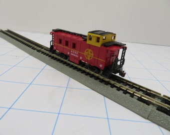 N 113  N gauge Caboose Santa Fe - New -  Bachmann