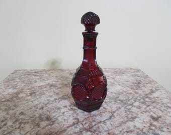T 740 Vintage 1980 Avon 1876 Ruby Red Cape Cod Wine Decanter With Stopper Excellent Condition
