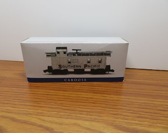MH 734 N Gauge High Speed Southern Pacific Caboose 1064 Brand New