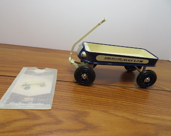 T 812 Vintage 1996 Hallmark With Headlights #7917 Air Flow Coaster 1938 Model With Certificate Of Authenticity Brand New In Box All Die Cast