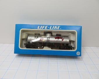 H  302  HO Life-Like Campbell's V8 Juice Tank Car Vintage 1982 Brand New