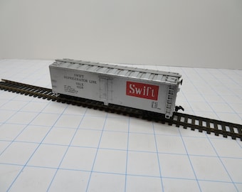 H 244  HO Tyco Swift Box Car 4226 - Vintage