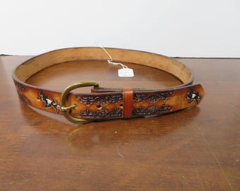 F 269  Plainsman Leather Company 1974 Hand Crafted Girls 32" Leather Belt Made In Lynchburg Tennessee - Like New
