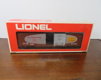 F 300 O Gauge Lionel 1975 Central Of Georgia 9757 Box Car Well Weighted Sliding Doors - Brand New Old Stock
