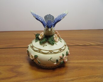 F 177 Vintage 1970"s Heritage House Music Trinket Box - Plays Let Me Call You Sweetheart - Ceramic Hand Painted No Chips Or Cracks 4"W x 4"H