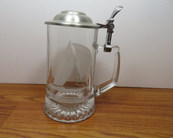T 389 Old Spice Etched Glass Beer Stein With A Pewter Lid - 12 Meter Racing Sloop American Cup Brand New Old Stock - Mint