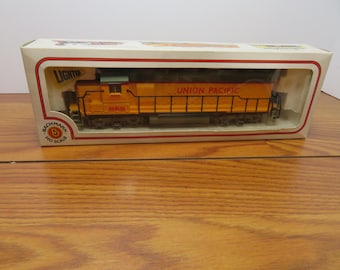 T 898 HO Bachmann 1980's Engine #866 With Headlight - Runs Great - Brand New Old Stock