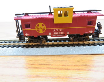 H 602 N Gauge Bachmann Caboose ATSF 999628 Brand New