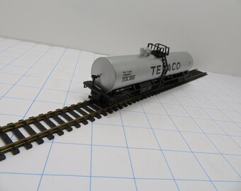 MH 124  HO Mehano Texaco Tank Car 6305  - Brand New - RARE