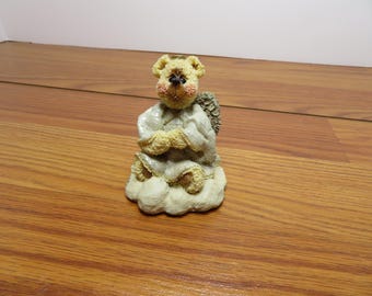 T 596 Vintage Shelly Bears 1997 Angel On A cloud #3016  No Chips Or Cracks
