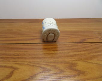 T 960 Vintage 1960's Ceramic Western Wagon Salt/Pepper Shakers - Hand Painted No Chips Or Cracks - Brand New Old Stock