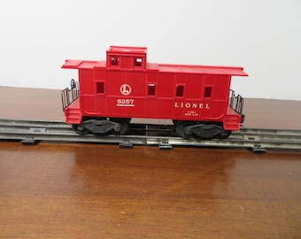 F 212 Lionel O Gauge 1947 Caboose # 6257 In Original Box - Well Weighted Car Excellent Condition Like New