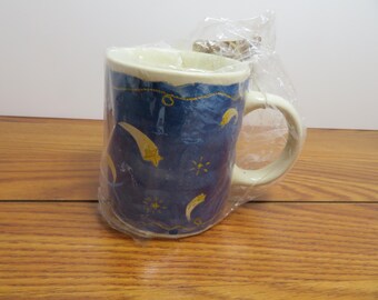 F 172 Vintage 2005 Boyd's Bears Mug - Beware Pottery Works - Still In Original Wrapper With Tag Brand New Old Stock
