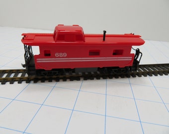 H 179  HO Tyco Caboose 689 Vintage