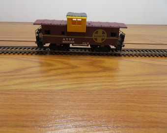 T 974 HO Bachmann 1996 ATSF Caboose # 999626 Well Weighted Wide View Cab Needs (1) Coupler - Brand New Old Stock