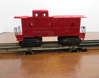 T 718 Lionel O Gauge Caboose 1007 Lionel Lines 1950's Well Weighted, Metal Trucks & Wheels Great Condition