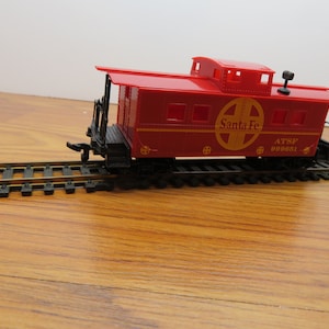 H 595 HO Life-Like Caboose Santa Fe 999851 Brand New 1990 Vintage