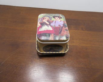 T 714 Victorian 1990's Children Tin With A Handle Excellent Condition Trinket Tin