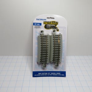 P 293 HO Bachmann # 44532 EZ Track Nickel Silver 22R Half Section Curve Track (4) Pieces Brand New Old Stock
