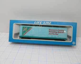 H 305  HO Life-Like Campbell's Swanson Box Car Vintage 1982  Brand New