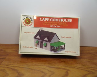MH 986 HO Bachmann Cape Cod Home New Old Stock