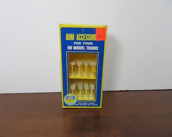 F 321 HO AMH Vintage 1980's (23) Street Signs Brand New Old Stock In Original Box