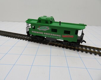 MH 313 HO IHC Caboose Vintage 2001 Brand New