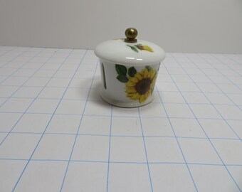 H 827 Vintage 1970 House Or Prill Porcelain Sunflower Stamp Holder Mint Condition No Chips Or Cracks