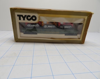 F 95 HO Tyco 1970 Skid Flat 2475 Western Maryland With (3) Tractors - Well Weighted Brand New Old Stock