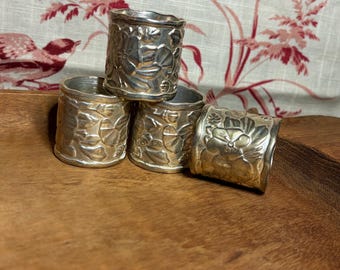 Anillos para servilletas International Silver Co. con diseño floral, juego de 4 unidades vintage