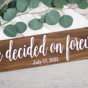 Engagement Sign Photo Prop and Save The Date Sign Engagement Party Decorations afbeelding 4