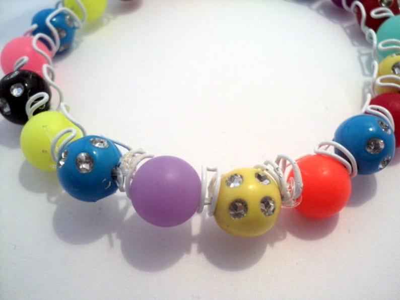 Bracelets in pearl-bracelet snake-bracelet girl-resin beads-plastic beads-rockery