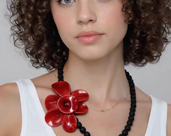 Murano Glas Halskette | Schwarze Matte Perlen & roter Blumenanhänger | Venezianischen Handmade Schmuck | Elegantes Geschenk