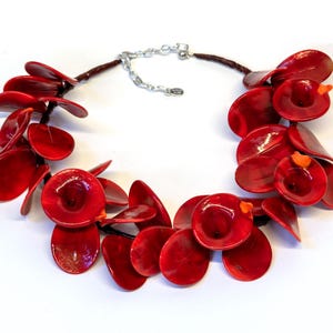 PETALI Murano glass lampworked necklace  handmade in Murano by Cesare sent original made in Italy artistic crafts very effect different