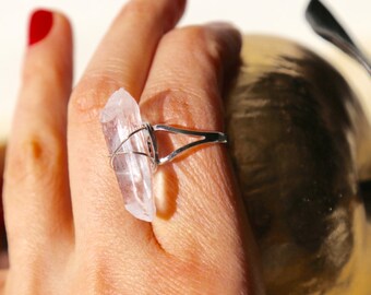 Raw Crystal Ring Clear Quartz Natural Gemstone Jewelry Silver Adjustable Boho Ring Statement Jewellery Wire Wrap Ring Cool Gift for Friend