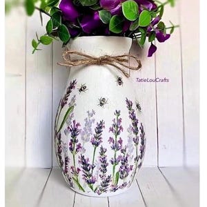 Lavender And Bees Decoupage Glass Vase: Shabby Chic Farmhouse Decor Lavender Centerpiece, Lavender Arrangement, Country Farmhouse.