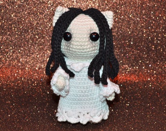 Ghost Cat Halloween Crochet Pattern by Floofs and Things