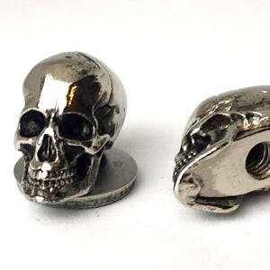 2pcs Solo Seat Skull Nuts for Harley Davidson Touring and Softail models