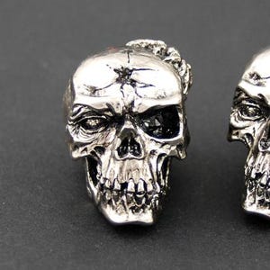 スカル引き出しノブ – ゴシックキャビネットノブ / 装飾家具金具