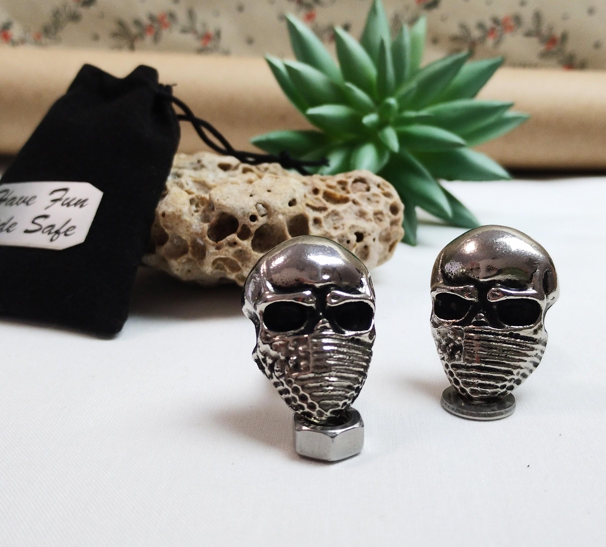 Moto Personalizzate. Modello Di Poster Con Teschio Umano. Elemento Di Design Per Poster Logo Etichetta Segno Distintivo Illustrazione Vettoriale 21370102 - Foto 5