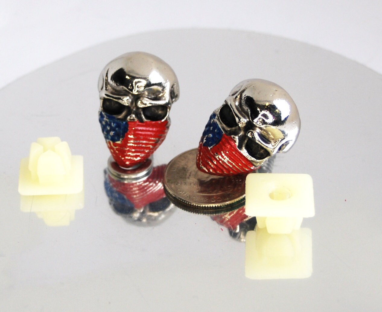 Skull Head Kennzeichen-Schrauben Set - 4-tlg. Mit Diebstahlschutz Für Auto