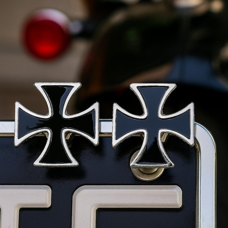 Tinnen Maltezer kruis motorfietsbouten, bevestigingsmiddelen kentekenplaat, motorcadeau afbeelding 1